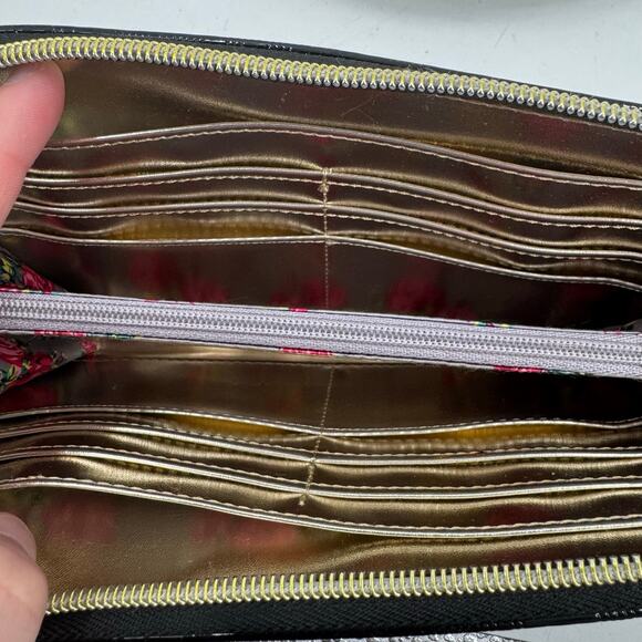 NWOT Betsey Johnson black patent faux leather gold hardware wallet - Picture 2 of 5